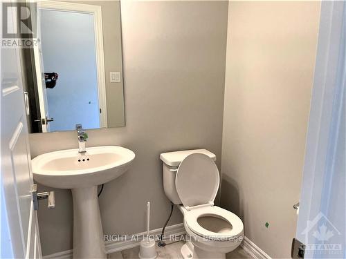 681 ALLIED MEWS , Ottawa, Ontario K2S 2Z6 3
