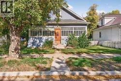 310 Coteau STREET W Moose Jaw, SK S6H 5C9