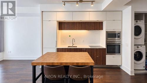 3008 - 10 YORK STREET , Toronto, Ontario M5J 0E1 2