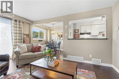 53 Bryna Avenue, Hamilton, ON 