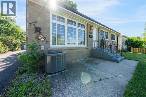6604 LOCUS Avenue , Niagara Falls, Ontario L2G 4K7 2