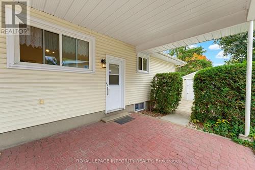 1840 Featherston Drive, Ottawa, ON 