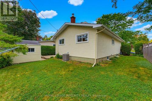 1840 Featherston Drive, Ottawa, ON 