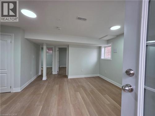 367 EQUESTRIAN Way Unit# Basement , Cambridge, Ontario N3E 0C1 3