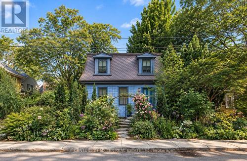 43 BURNET STREET  Oakville, ON L6K 1B6