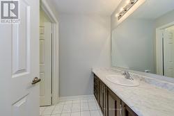 Full Bathroom - 