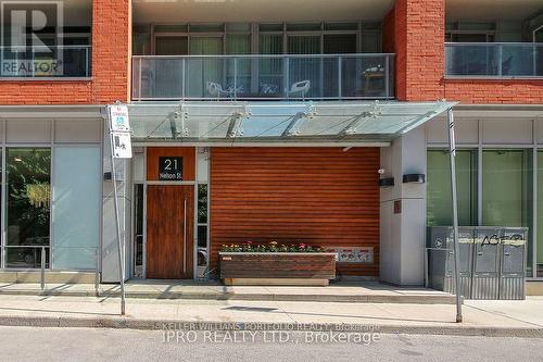 420 - 21 NELSON STREET , Toronto, Ontario M5V 1T8 5