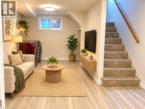 249 BLUCHER Street Unit# Lower , Kitchener, Ontario N2H 5V6 3