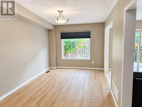 3317 MIKALDA ROAD , Burlington, Ontario L7M 0K8 5