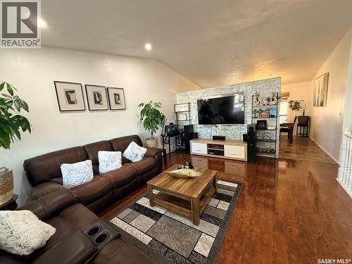 119 Hall Crescent, Saskatoon, SK 