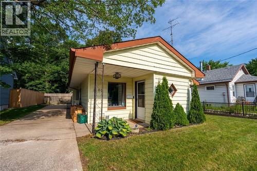 1107 Colborne ROAD  Sarnia, ON N7V 3K8