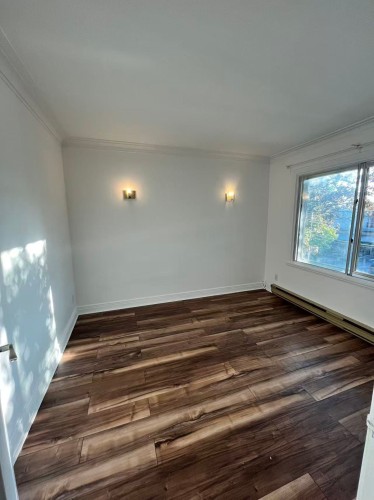 6922 Rue Jogues , Montréal (Le Sud-Ouest), QC H4E 2W8 3