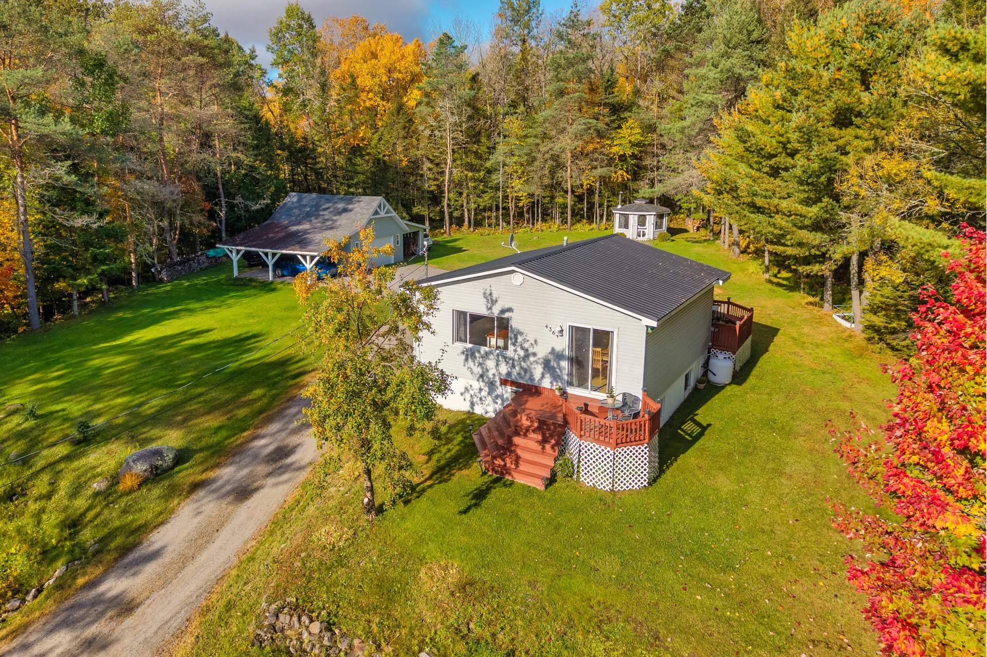 4364 Ch. du Tour-du-Lac-Tibériade — photo 1