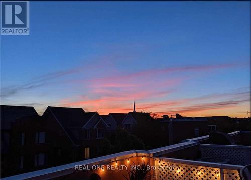 D - 2400 MUNN'S AVENUE , Oakville, Ontario L6H 6G9 4