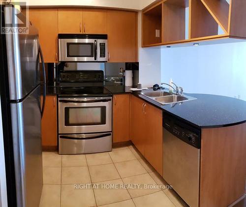 2806 - 4090 LIVING ARTS DRIVE , Mississauga, Ontario L5B 4M8 5