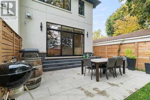 39 Oakwood Avenue N, Mississauga, ON 