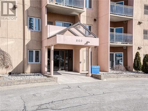 707 - 860 COMMISSIONERS ROAD , London South, Ontario N6C 2V5 2