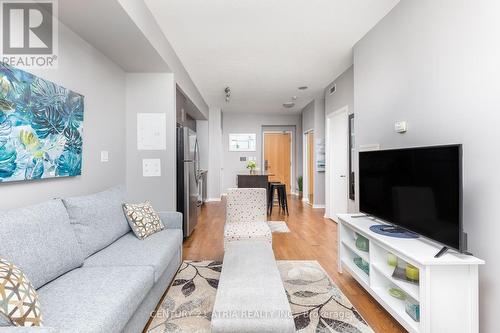3809 - 65 BREMNER BOULEVARD , Toronto, Ontario M5J 0A7 4