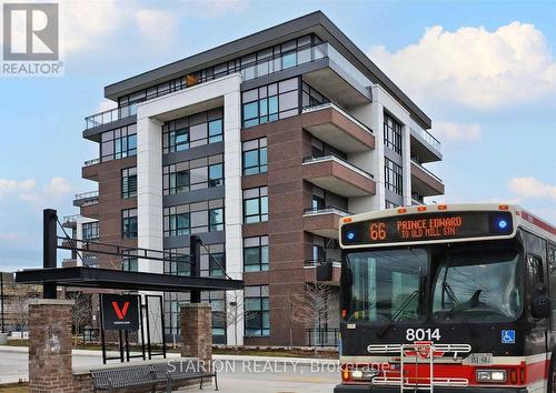 513 - 25 NEIGHBOURHOOD LANE , Toronto, Ontario M8Y 0C4 3