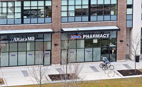513 - 25 NEIGHBOURHOOD LANE , Toronto, Ontario M8Y 0C4 5