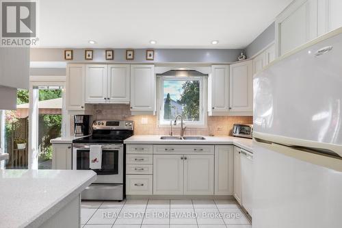 Kitchen - 6399 Colebrook Crescent, Mississauga, ON 