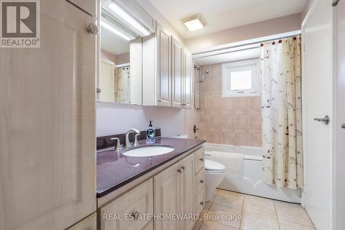 4 Piece bathroom with quartz countertop - 6399 Colebrook Crescent, Mississauga, ON 
