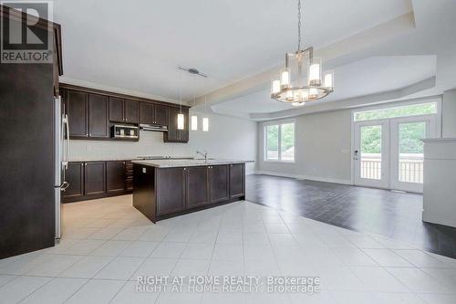537 TERRACE WAY , Oakville, Ontario L6M 1N6 2