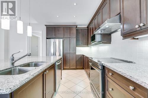 537 TERRACE WAY , Oakville, Ontario L6M 1N6 5