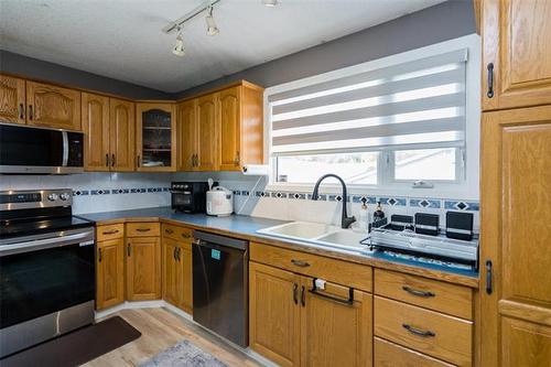 71 Rougeau Ave, Winnipeg, MB 