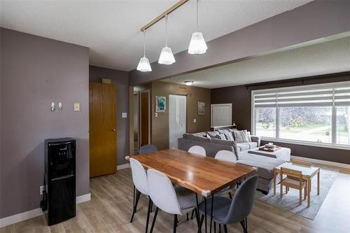 71 Rougeau Ave, Winnipeg, MB 