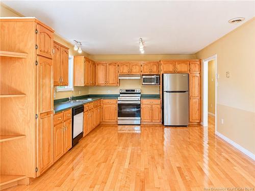91 Bailey Ave, Fredericton, NB 