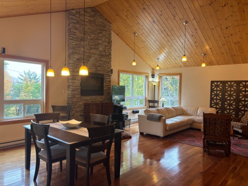 515 Ch. Léo-Bouvrette , Mont-Tremblant, QC J8E 2L2 2