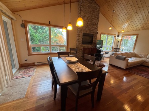 515 Ch. Léo-Bouvrette , Mont-Tremblant, QC J8E 2L2 4