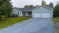 10 Queensbury DR  Quispamsis, NB E2E 5B5