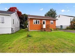 19 Copp ST Dieppe, NB E1A 2G9
