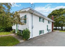 7 James ST  Moncton, NB E1C 3Z8