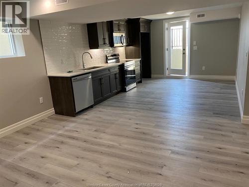 105 REED ST #LOWER , Essex, Ontario N8M 0B3 1