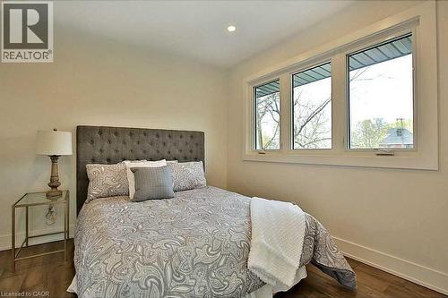 239 Guelph Line, Burlington, ON 