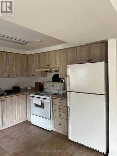 LOWER - 62 GROVER HILL AVENUE , Richmond Hill, Ontario L4S 1T6 2