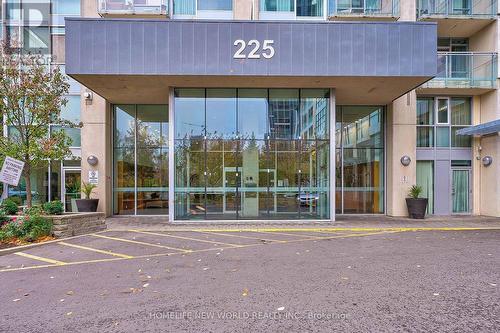 2209 - 225 WEBB DRIVE , Mississauga, Ontario L5B 4P2 2