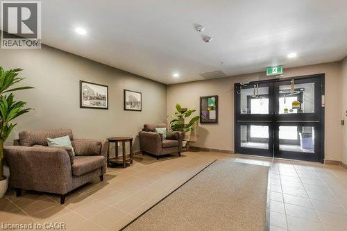 456 LORNE Avenue Unit# 307 , Stratford, Ontario N5A 6S4 5