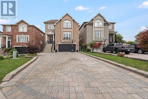 4 GEORGE MCKENZIE COURT , Toronto, Ontario M9M 0E1 2