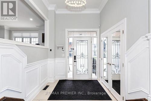 4 GEORGE MCKENZIE COURT , Toronto, Ontario M9M 0E1 5