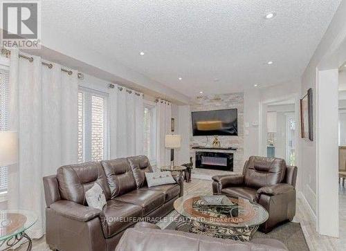 58 SUMMERDALE CRESCENT , Brampton, Ontario L6X 4V9 5