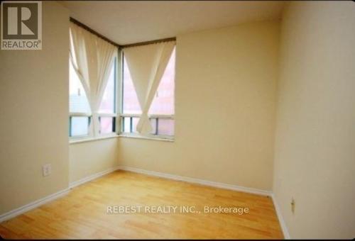 504 - 265 ENFIELD PLACE , Mississauga, Ontario L5B 3Y6 5