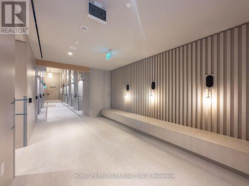 2009 - 55 COOPER STREET , Toronto, Ontario M5E 0G1 2