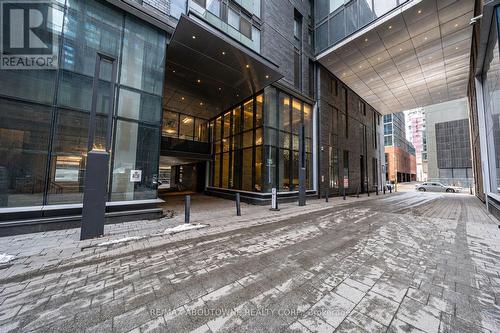 4805 - 115 BLUE JAYS WAY , Toronto, Ontario M5V 0N4 4
