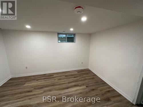 LOWER - 25 COULSON AVENUE , Toronto, Ontario M4V 1Y3 5