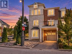 43 DEANS DRIVE  Toronto, ON M1L 0B9