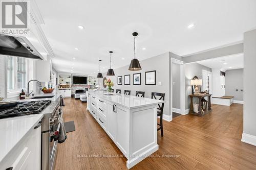 385 Rosslyn Drive, Burlington, ON 